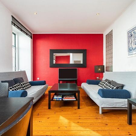 Charming 2 Bedroom Apartment Next To Praca Da Figueira Lisbona Esterno foto