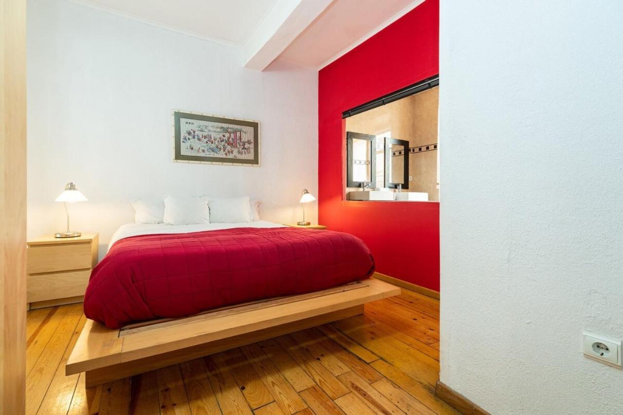 Charming 2 Bedroom Apartment Next To Praca Da Figueira Lisbona Esterno foto