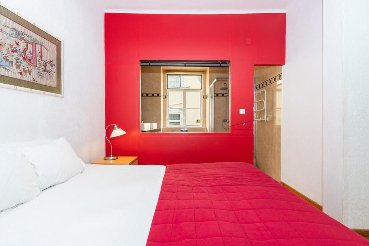 Charming 2 Bedroom Apartment Next To Praca Da Figueira Lisbona Esterno foto
