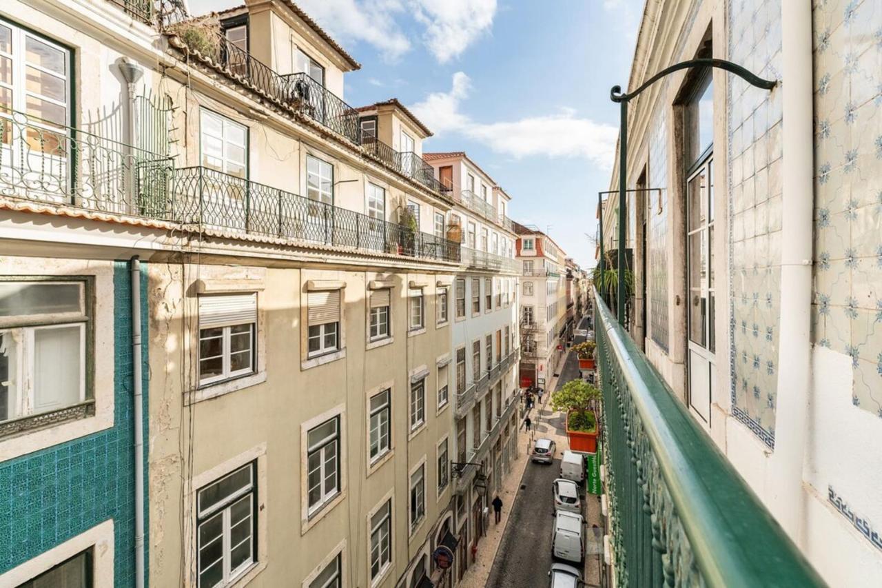 Charming 2 Bedroom Apartment Next To Praca Da Figueira Lisbona Esterno foto