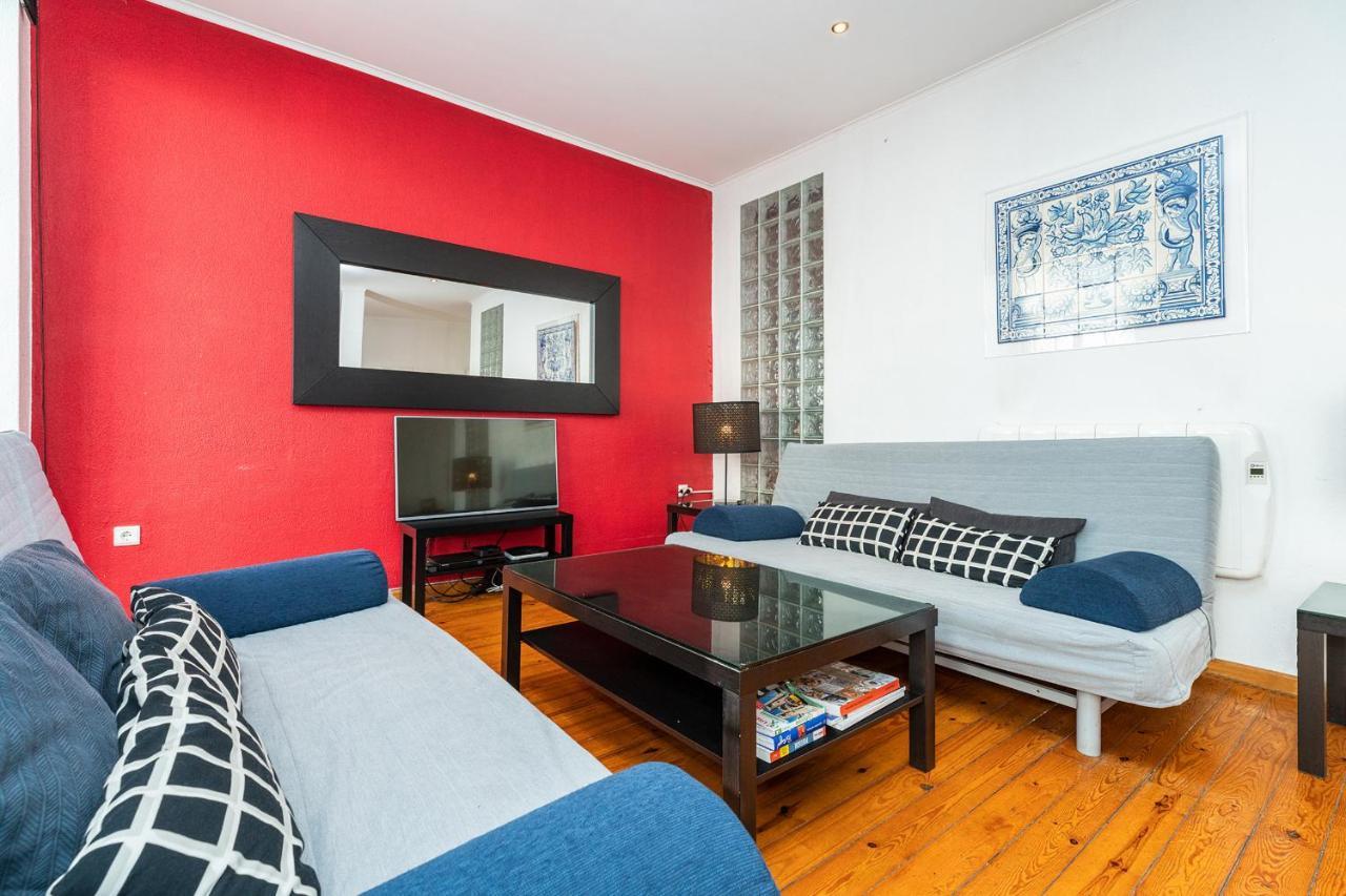 Charming 2 Bedroom Apartment Next To Praca Da Figueira Lisbona Esterno foto