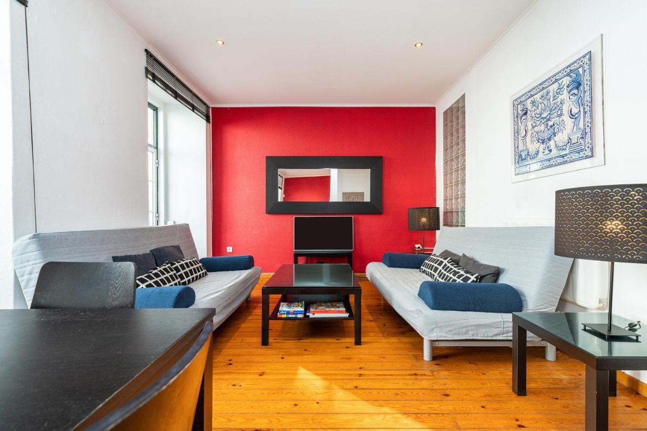 Charming 2 Bedroom Apartment Next To Praca Da Figueira Lisbona Esterno foto